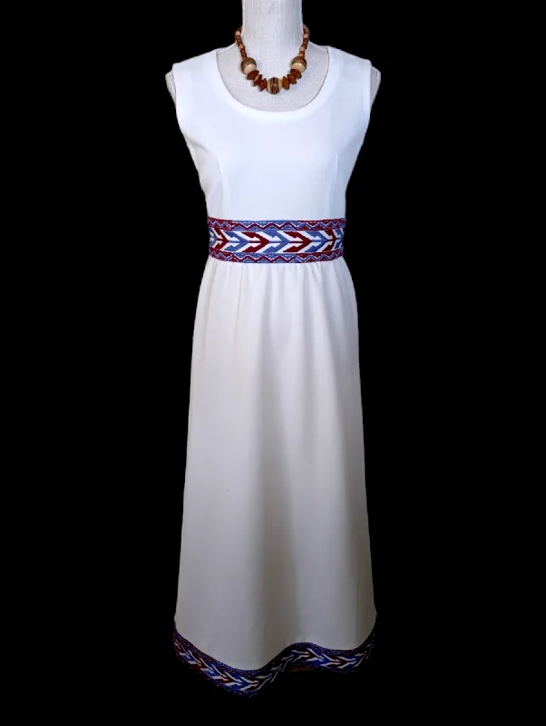 1970s White Mod A-Line Sleeveless Dress with Burgundy and Periwinkle Embroidery