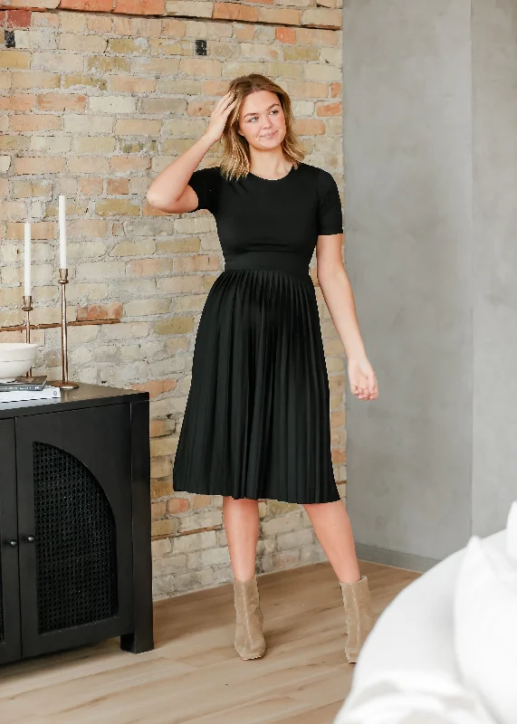 Emersyn Pleated Midi Dress