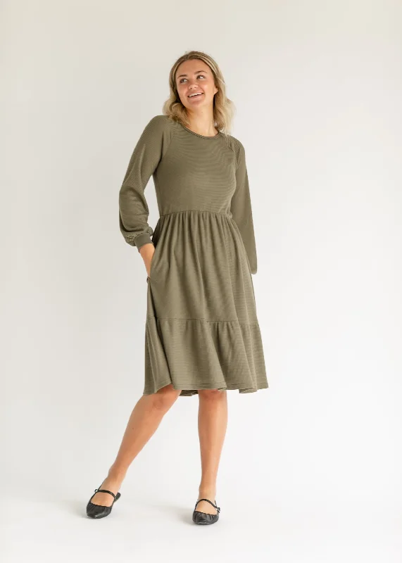 Luna Long Sleeve Tiered Midi Dress